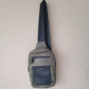 Tutilo New York Dorian sling  Bag